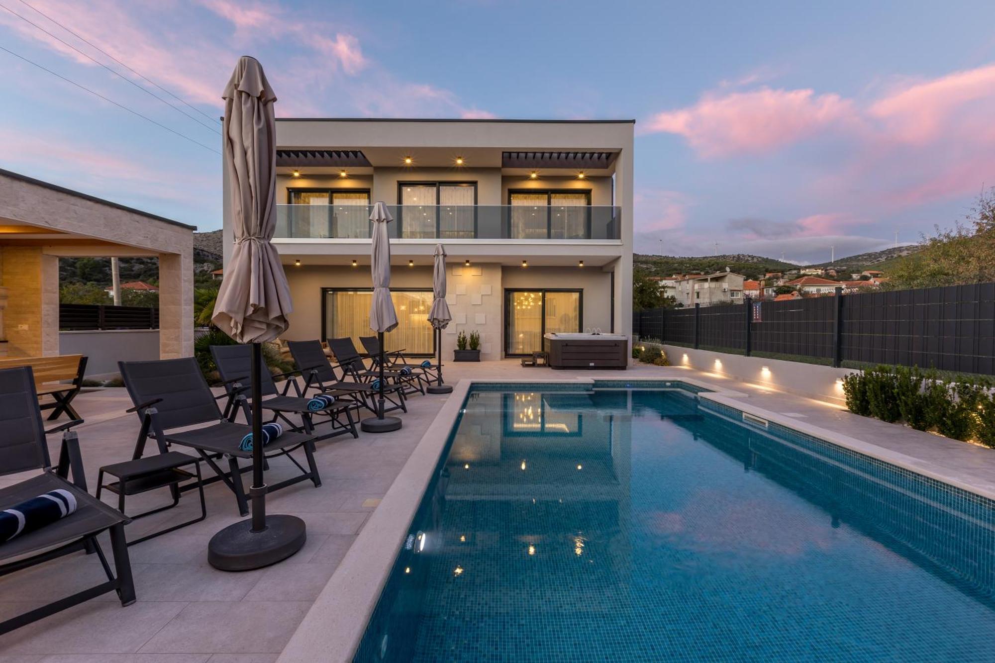 Luxury Villa Diana With Heated Pool And Jacuzzi Dograde Exterior foto