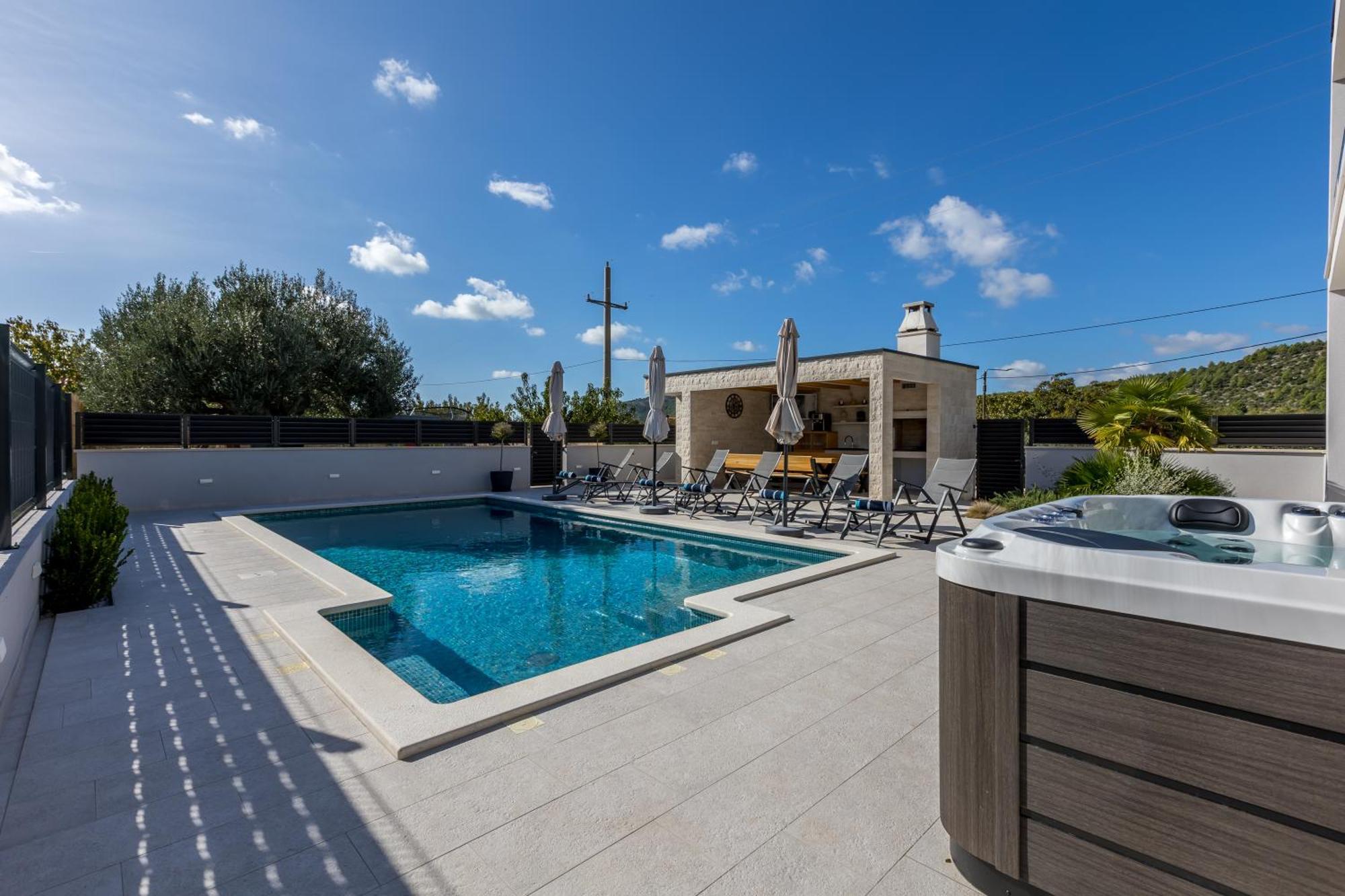Luxury Villa Diana With Heated Pool And Jacuzzi Dograde Exterior foto