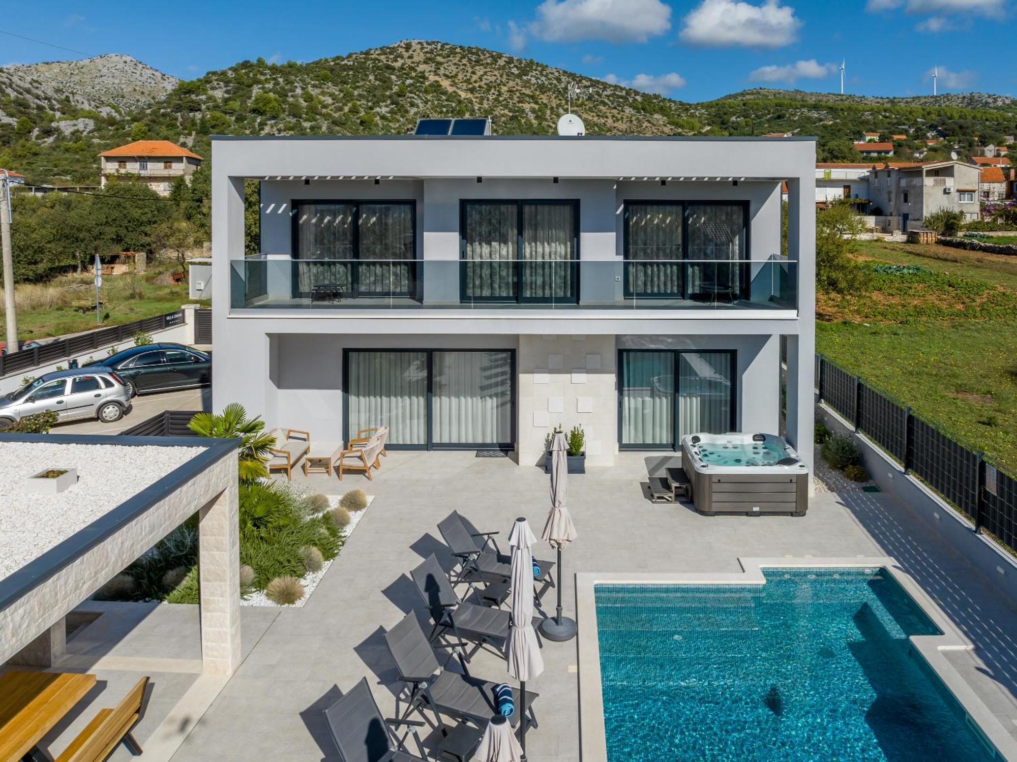 Luxury Villa Diana With Heated Pool And Jacuzzi Dograde Exterior foto